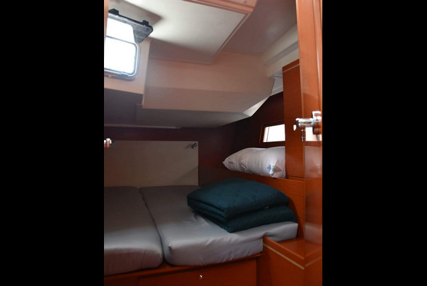 Oceanis 51.1 - 5 + 1 cab., Alimos