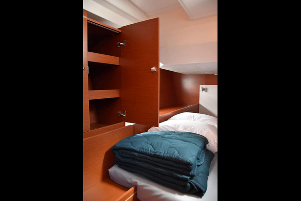 Oceanis 51.1 - 5 + 1 cab., Alimos