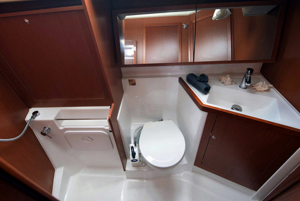 Oceanis 41.1, Alimos