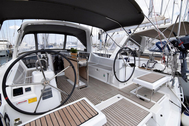 Oceanis 41.1, Alimos