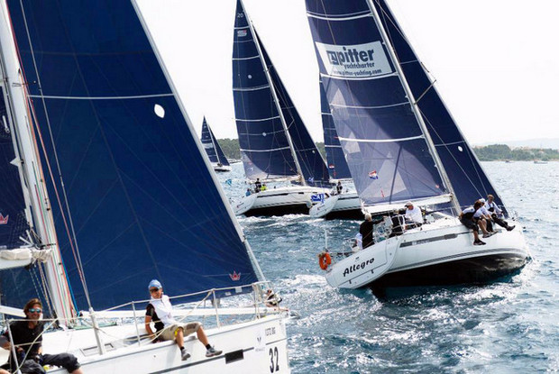 Bavaria Cruiser 40 S, Jezera