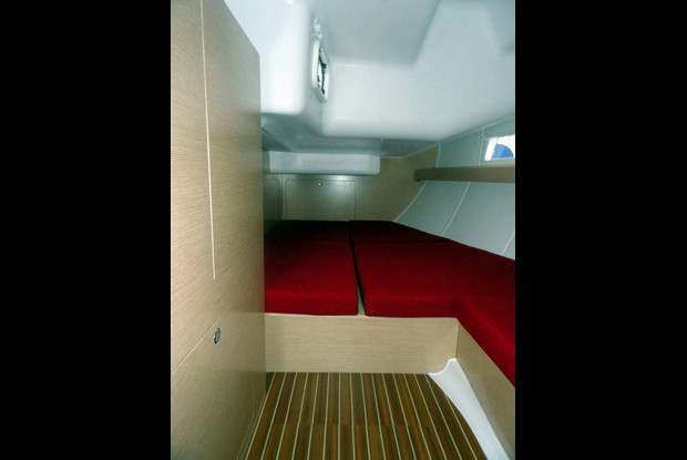 Elan 444 Impression, Pula