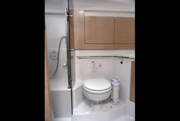 Elan 444 Impression, Pula