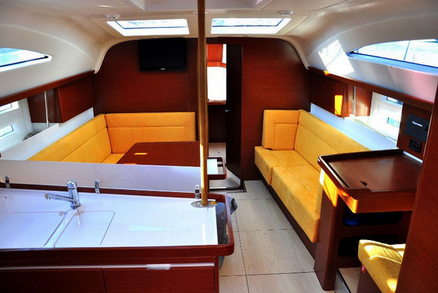 Elan 444 Impression, Izola