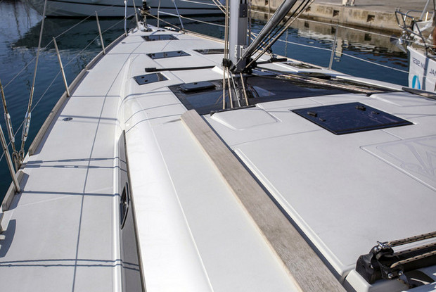 Dufour 460 GL, Pula