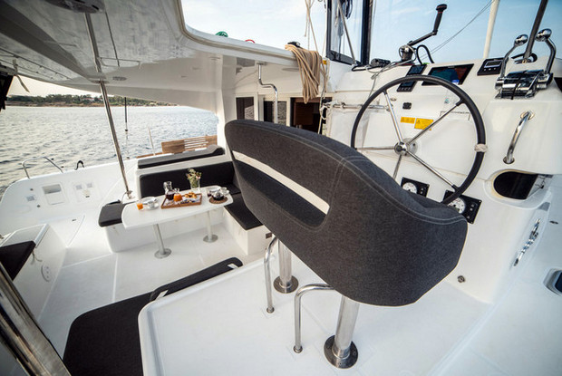 Lagoon 40 - 4 + 2 cab, Kontokali-Corfu