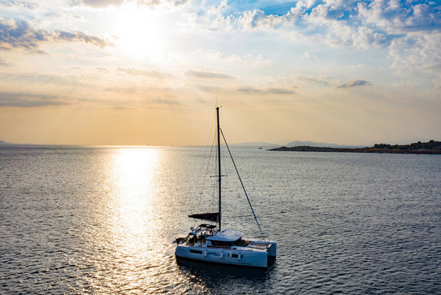 Lagoon 40 - 4 + 2 cab, Kontokali-Corfu