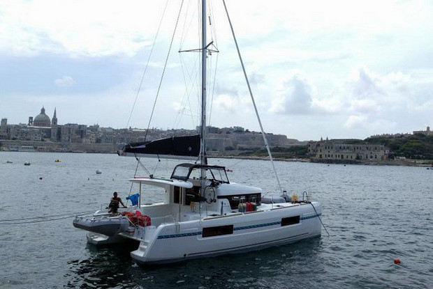 Lagoon 40, Roche Caiman