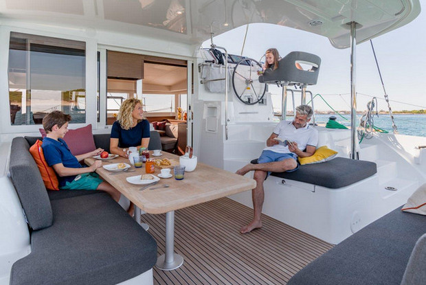 Lagoon 40 - 4 + 2 cab, Split