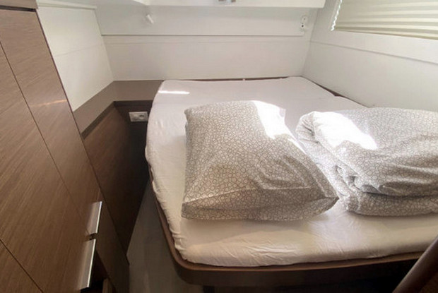 Lagoon 40 - 4 + 1 cab., Pula