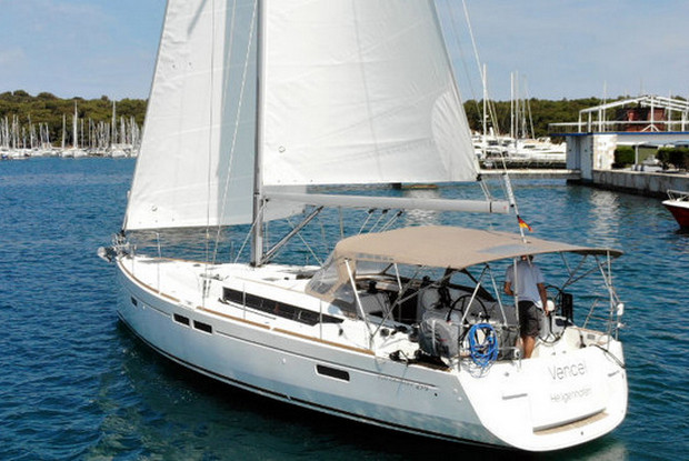 Sun Odyssey 479 - 4 cab., Pula