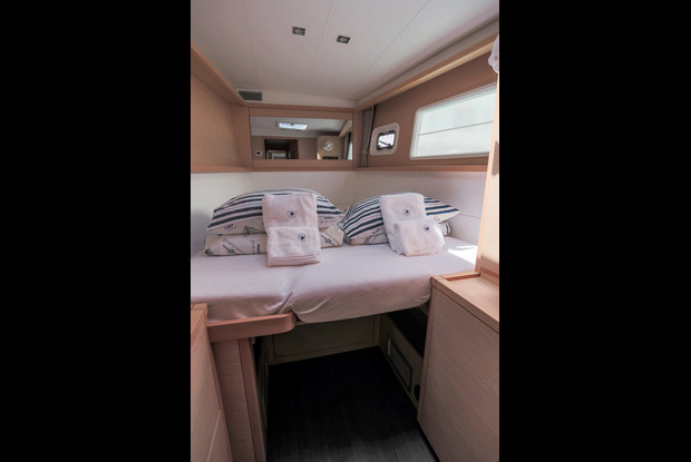 Lagoon 450 F - 4 + 2 cab., Trogir