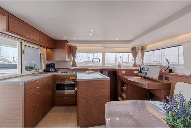 Lagoon 450  Flybridge, Alimos