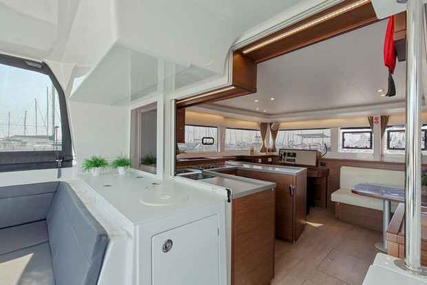 Lagoon 450  Flybridge, Alimos