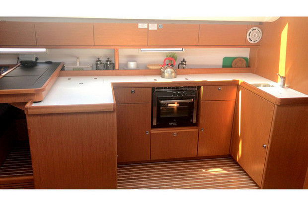 Bavaria Cruiser 51, Alimos