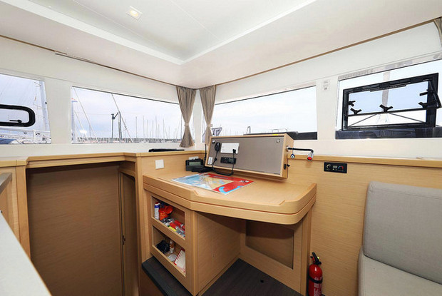 Lagoon 450 F - 4 + 2 cab., Pula