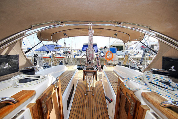 Bavaria Cruiser 33, Jezera