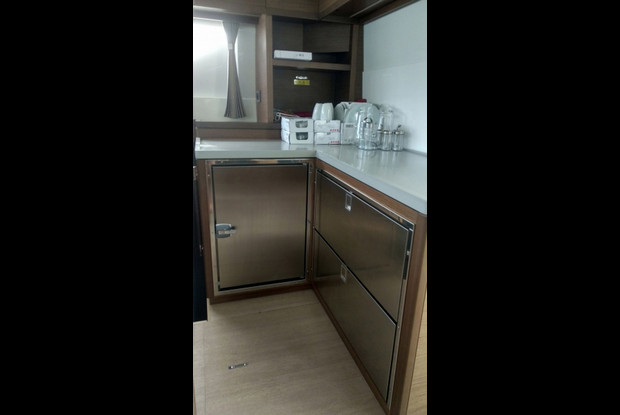 Lagoon 50, Roche Caiman