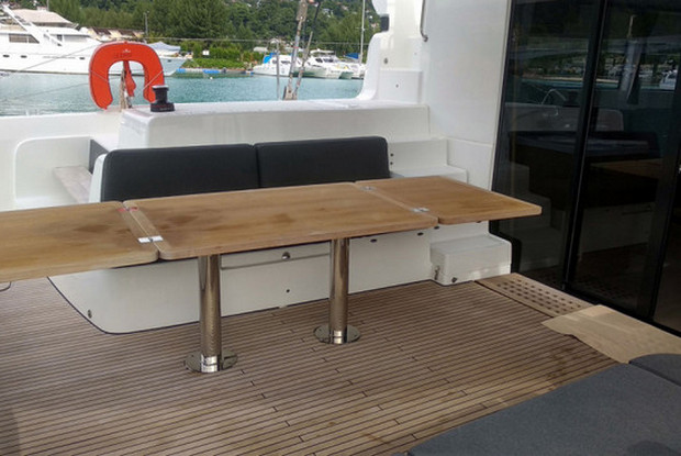 Lagoon 50, Roche Caiman