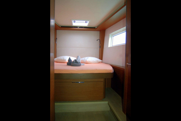 Lagoon 50, Roche Caiman