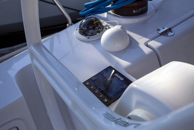 Elan Impression 40, Pula