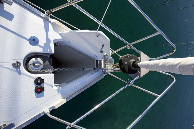 Elan Impression 40, Pula