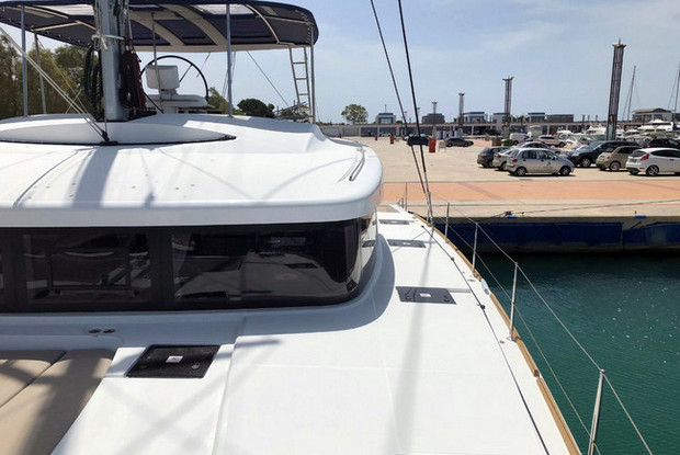 Lagoon 52 F - 6 + 2 cab., Elliniko