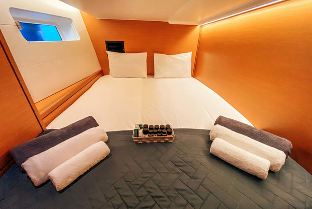 Jeanneau 54 - 5 + 1 cab.	, Alimos