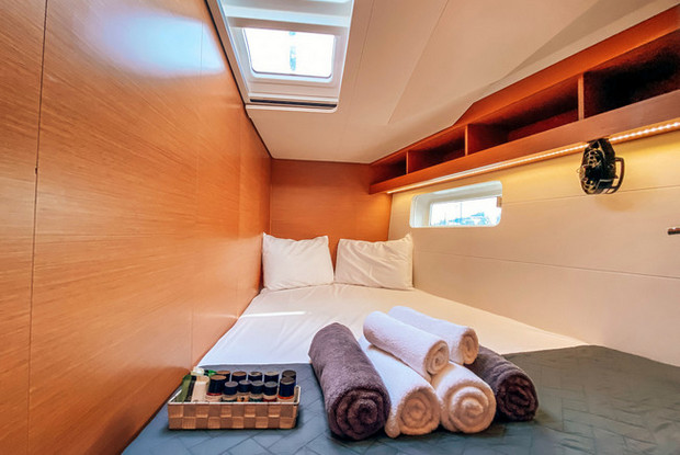 Jeanneau 54 - 5 + 1 cab.	, Alimos