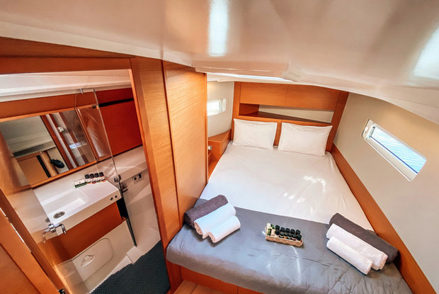 Sun Odyssey 410 - 3 cab., Alimos