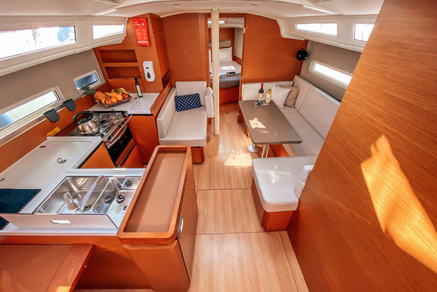 Sun Odyssey 410 - 3 cab., Alimos