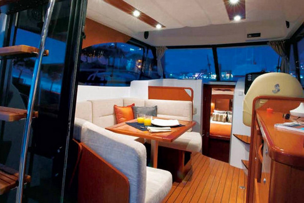 Antares 32 Fly, Cannigione