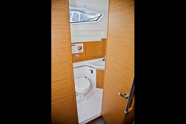 Elan Impression 45, Pula