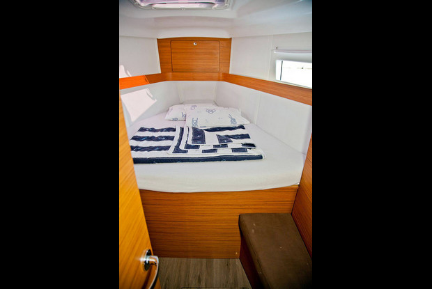 Elan Impression 45, Pula