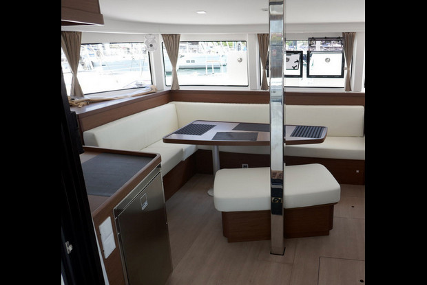 Lagoon 42 - 4 + 2 cab., Lavrio