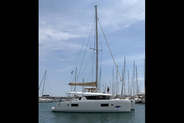 Lagoon 42 - 4 + 2 cab., Lavrio