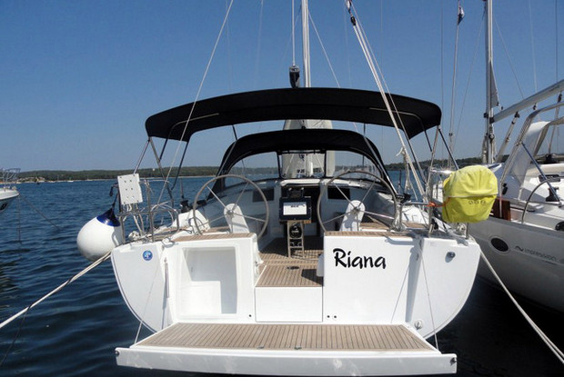 Hanse 385, Pula