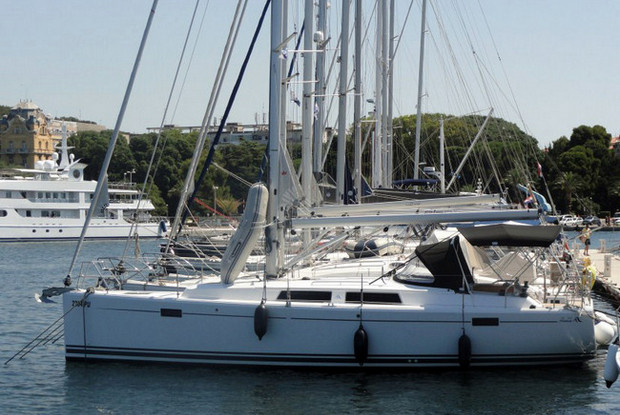 Hanse 385, Pula