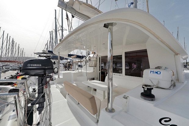 Lagoon 400 - 4 + 2 cab., Pula