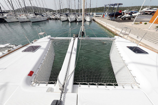 Lagoon 400 - 4 + 2 cab., Pula