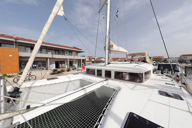 Lagoon 400 - 4 + 2 cab., Pula