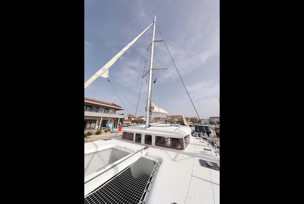 Lagoon 400 - 4 + 2 cab., Pula