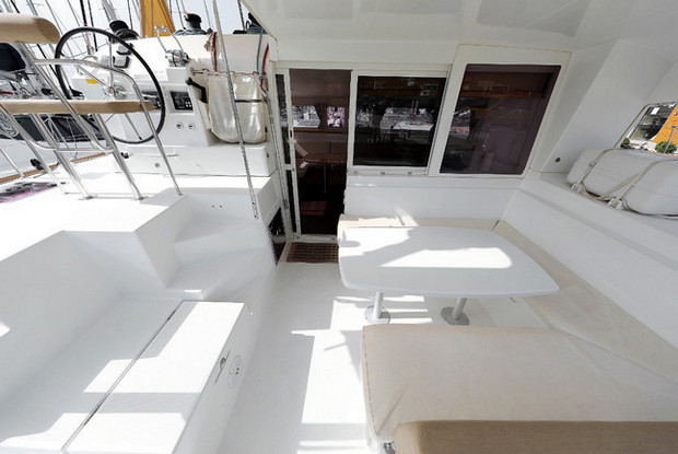 Lagoon 400 - 4 + 2 cab., Pula