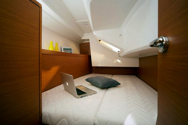 Sun Odyssey 349, Portocolom