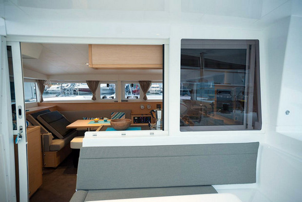 Lagoon 400 S2, Nikiti