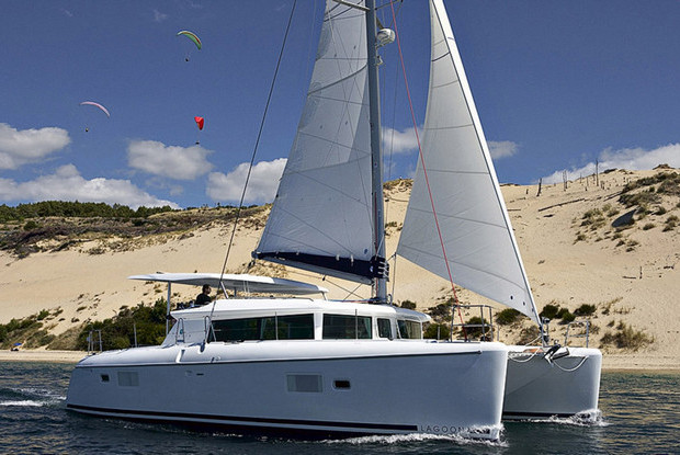 Lagoon 420 - 6 cab., Nikiti