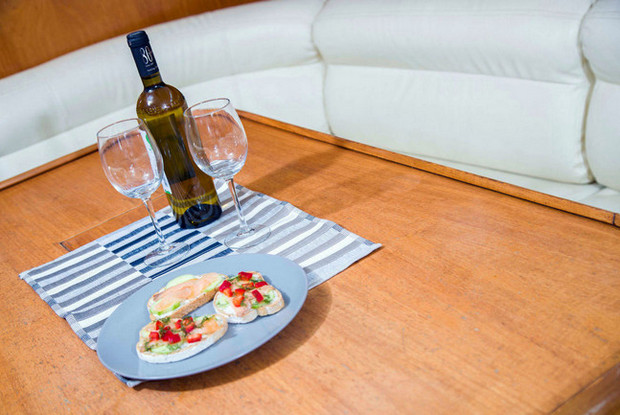 Sun Odyssey 45, Nikiti