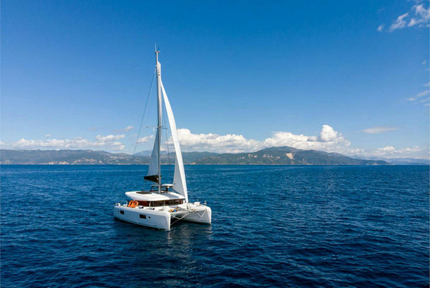 Lagoon 42 - 4 + 2 cab., Kontokali-Corfu