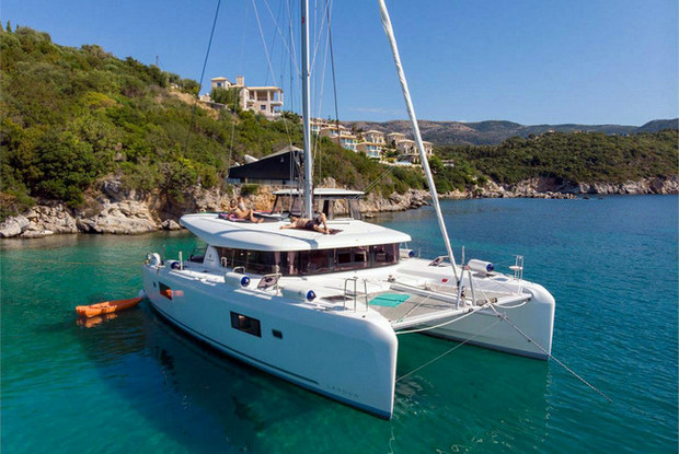 Lagoon 42 - 4 + 2 cab., Kontokali-Corfu