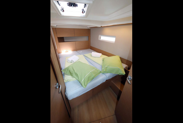 Sun Odyssey 410 - 3 cab., Lavrio